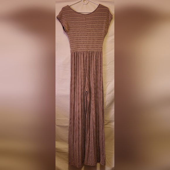 Small Jumpsuit NWT - Picture 4 of 9